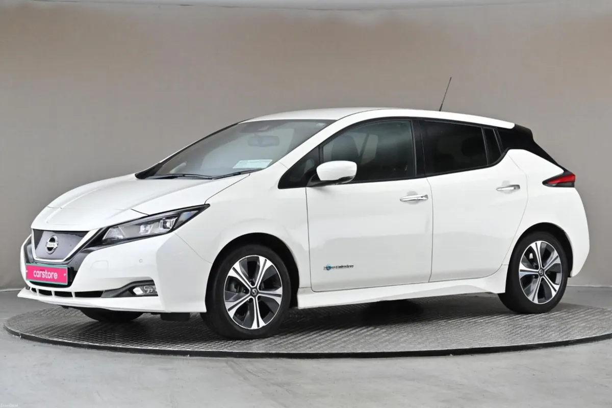 Nissan Leaf SVE 40KWH **FULL LEATHER**360 PAN CAME - Image 4
