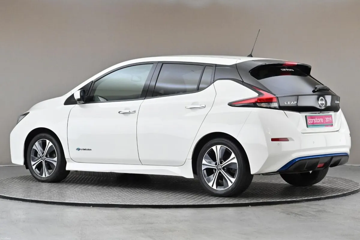 Nissan Leaf SVE 40KWH **FULL LEATHER**360 PAN CAME - Image 6