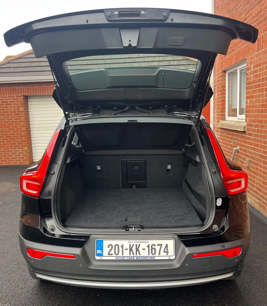 Volvo XC40 - Image 4