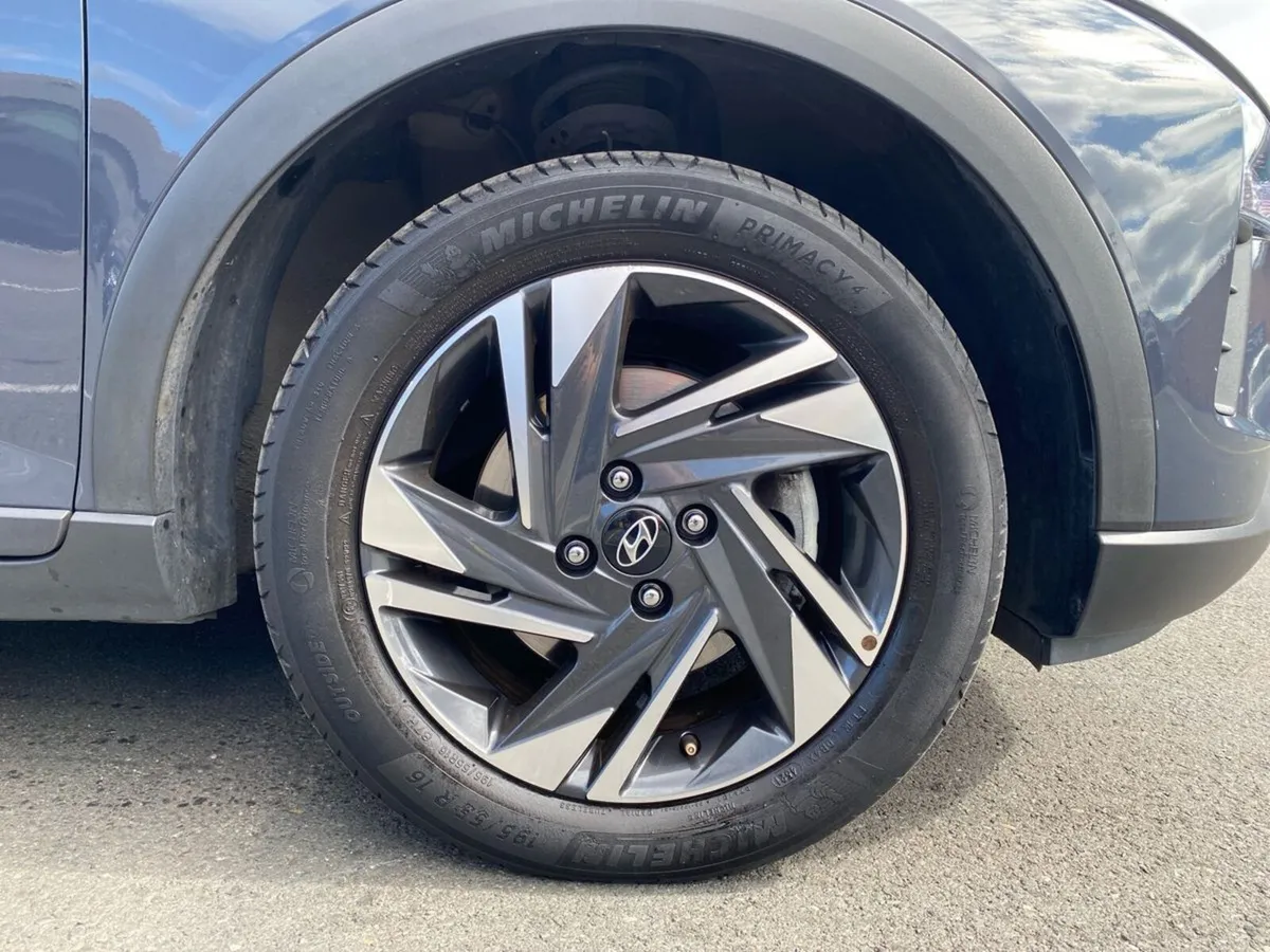 Hyundai Bayon Executive Auto - Image 5