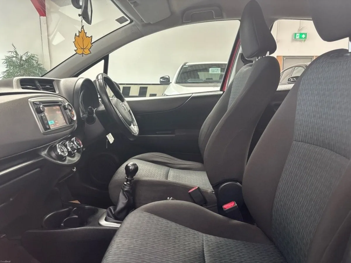 Toyota Yaris 1.4D4D 5DR LUNA - Image 6