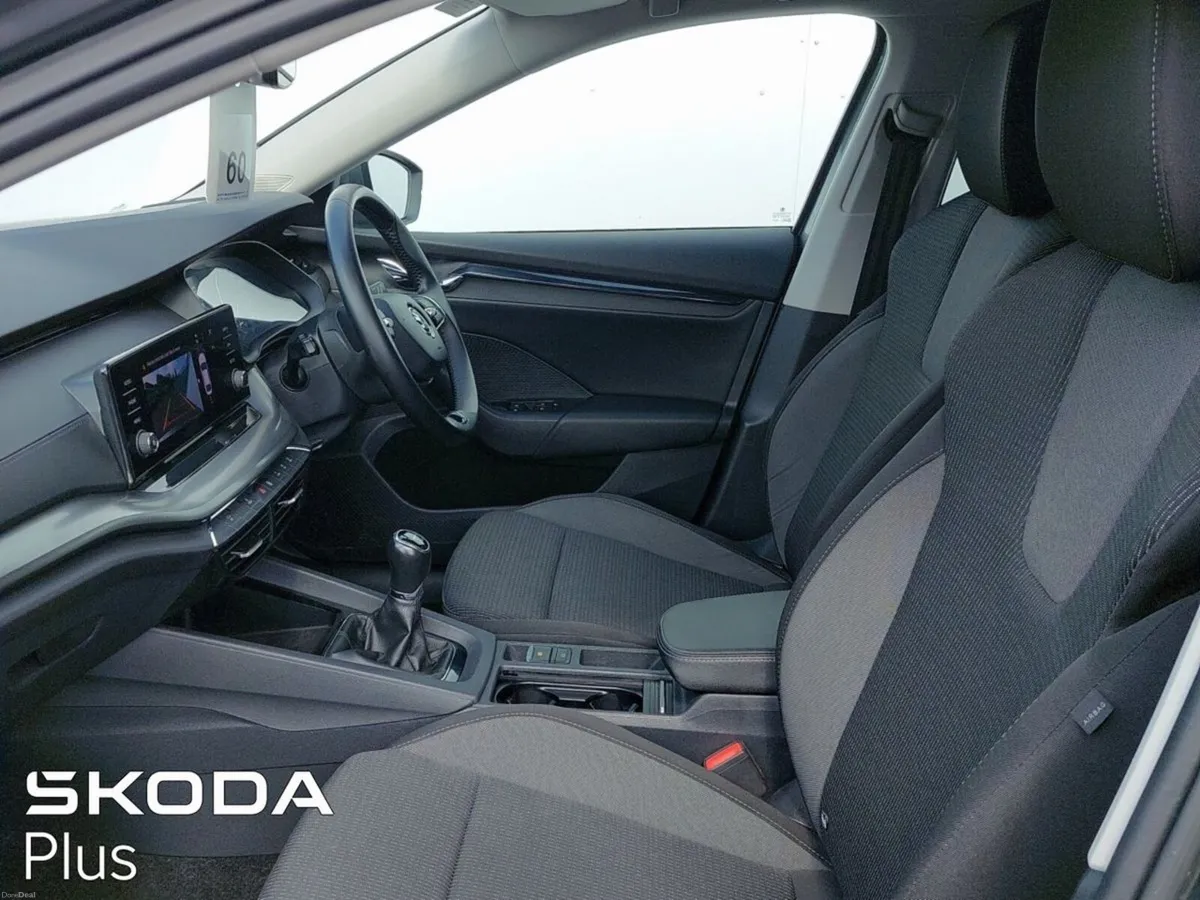 Skoda Octavia AMBITION 2.0TDI 115HP *KEYLESS START - Image 4