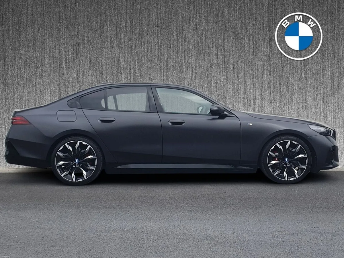 BMW 5-Series 530e M Sport - Image 3