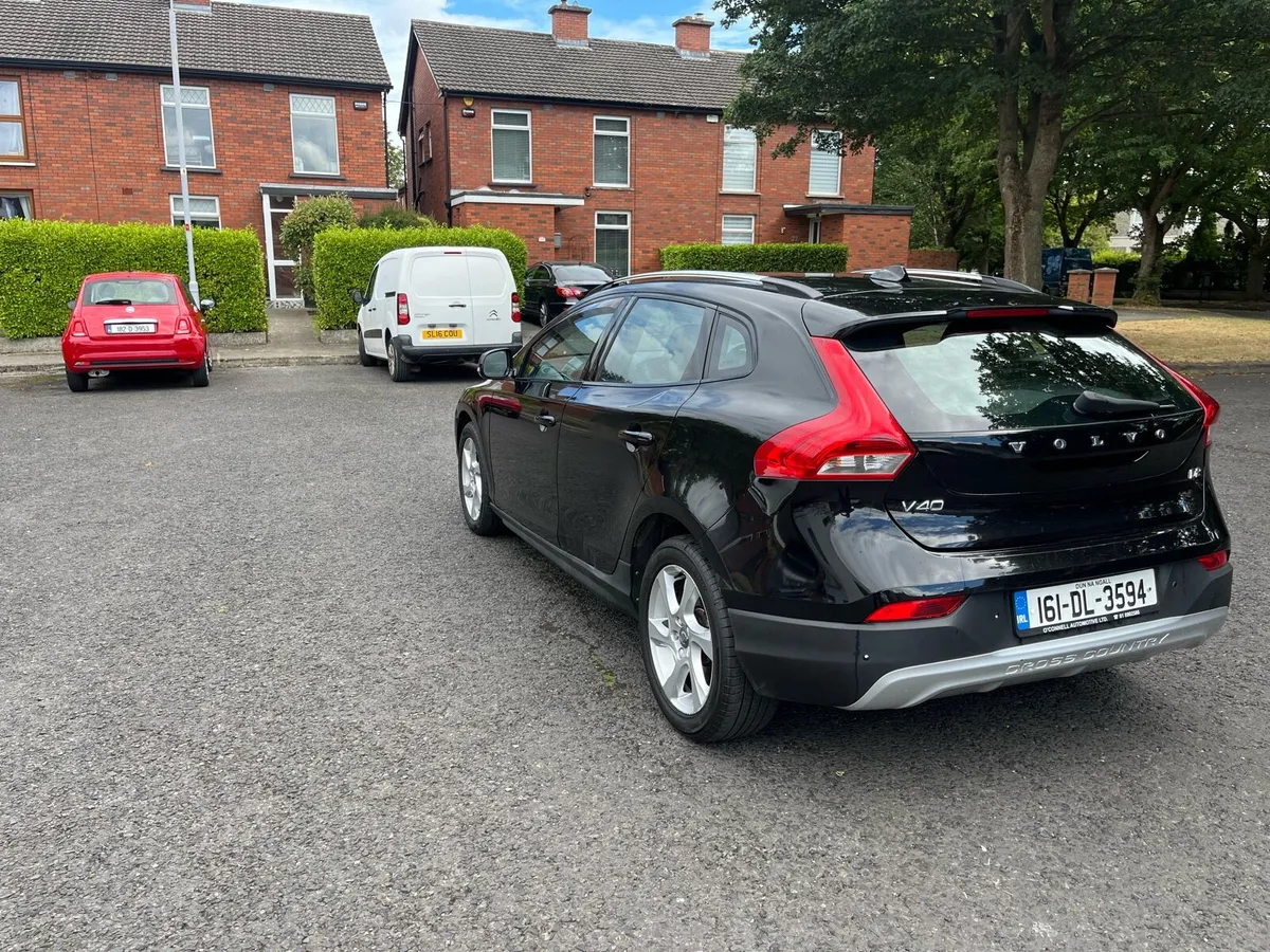 2016 Volvo V40 Cross country - Image 5