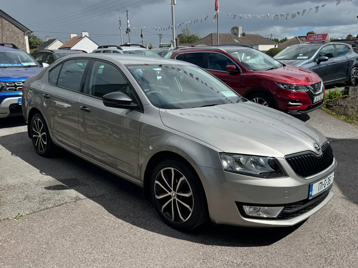 Skoda Octavia petrol car 1 owner - Image 4