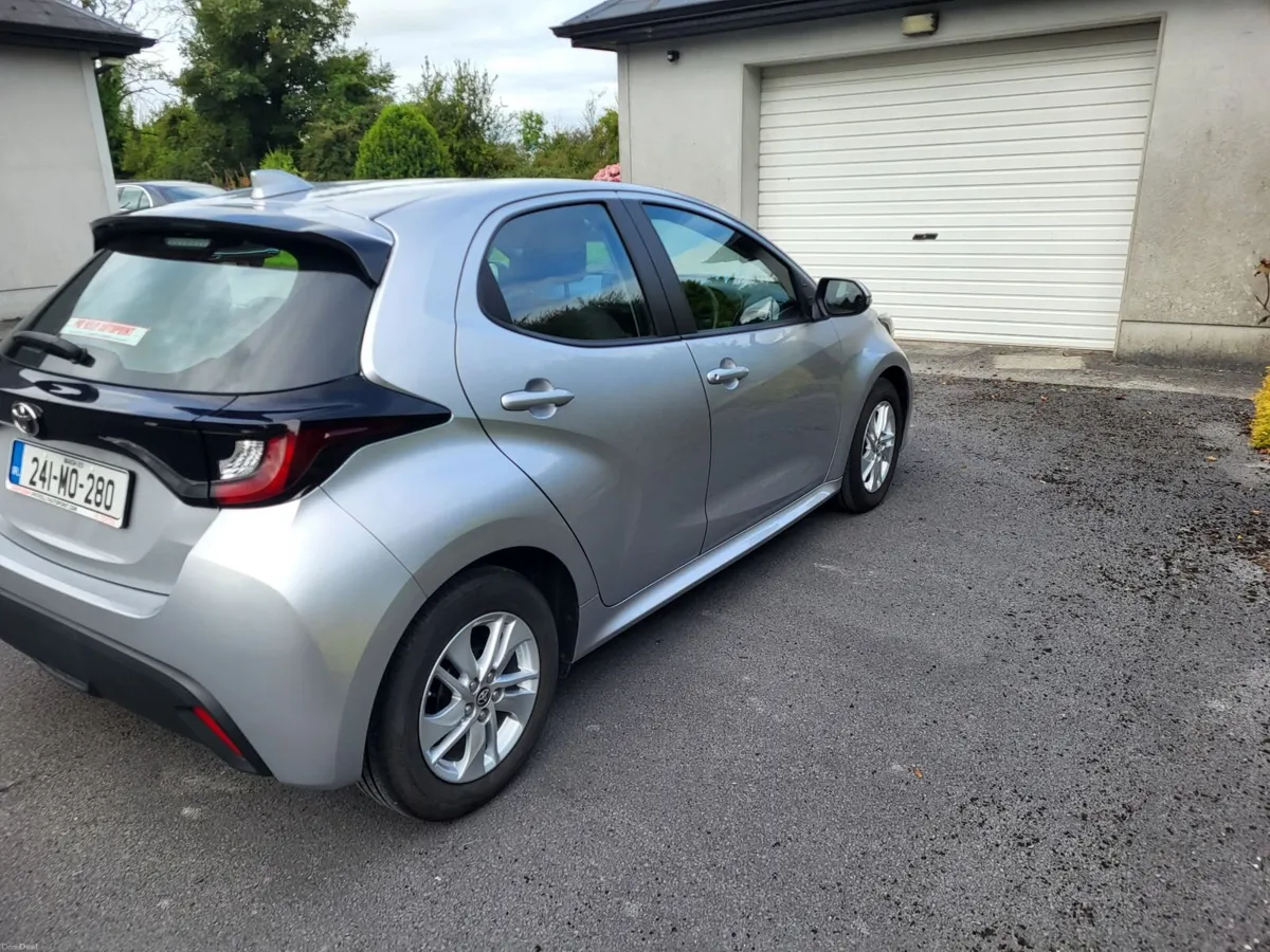 Toyota Yaris 2024 - Image 6