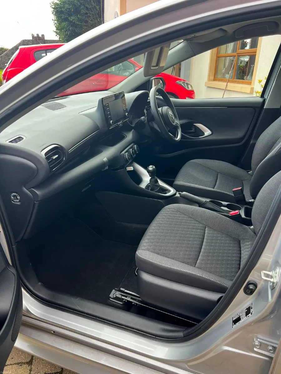 Toyota Yaris 2024 - Image 4