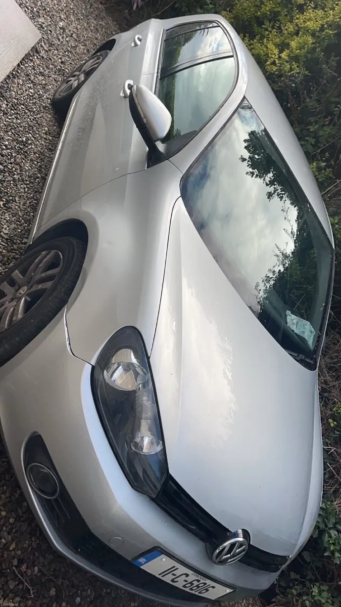 Volkswagen Golf 2011 - Image 2