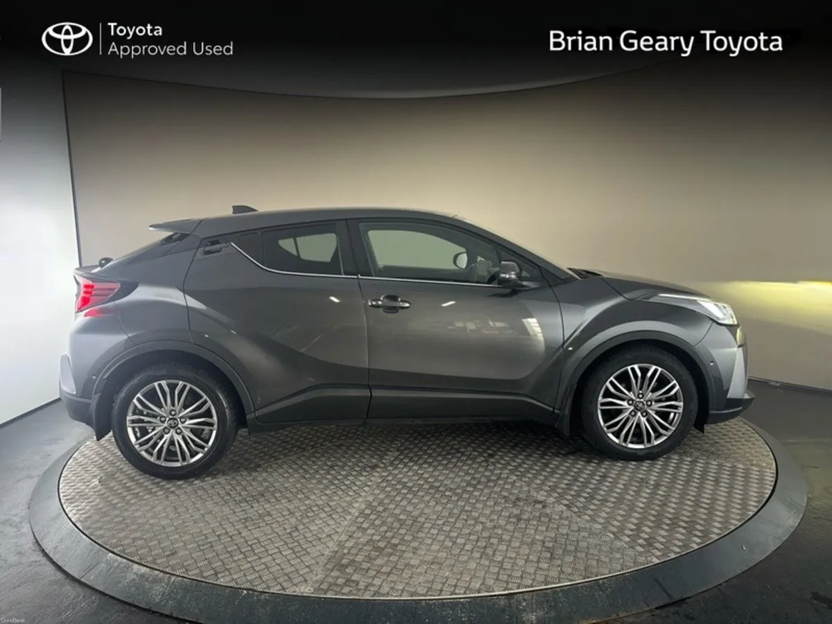 Toyota C-HR HYBRID SOL AUTO - Image 3