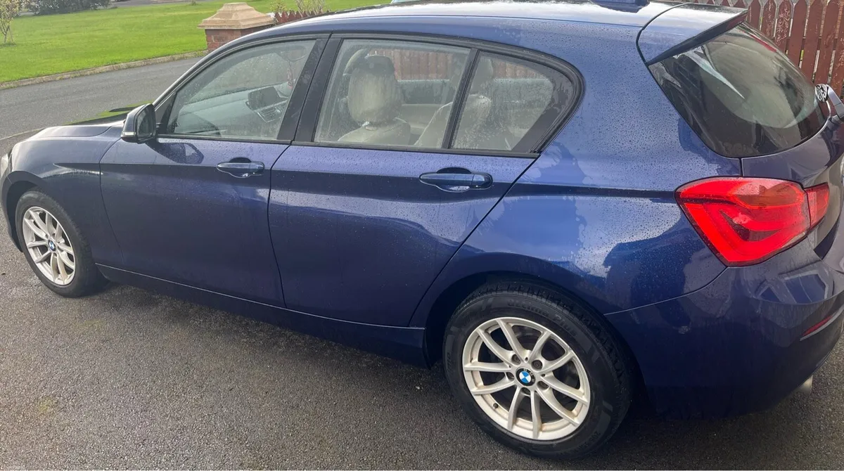 BMW 118d 2016 - Image 4