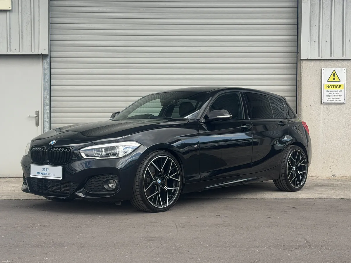 2017 BMW 118i M-Sport Shadow Edition - Image 3