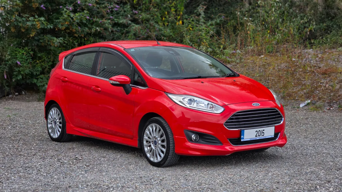 2015 Ford Fiesta Automatic - Image 1