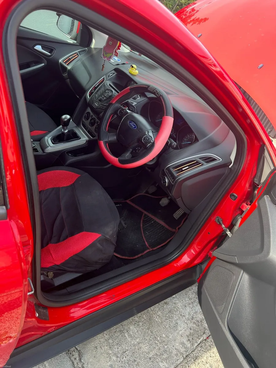 Ford Focus - Image 3