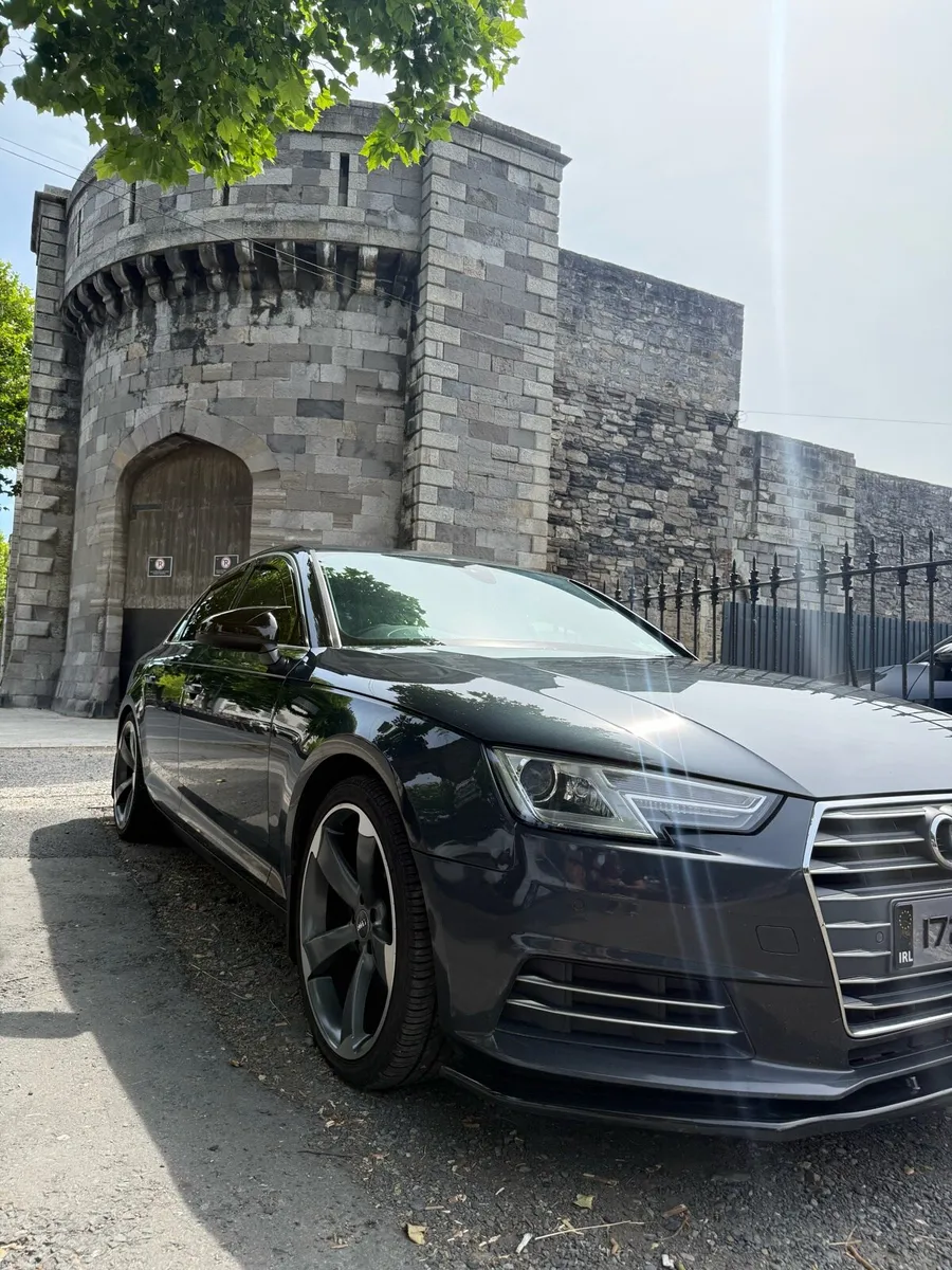 Audi A4 2017 - Image 2