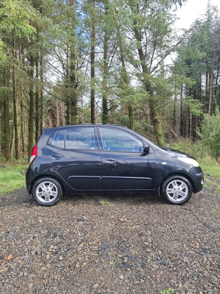 Car - Image 1