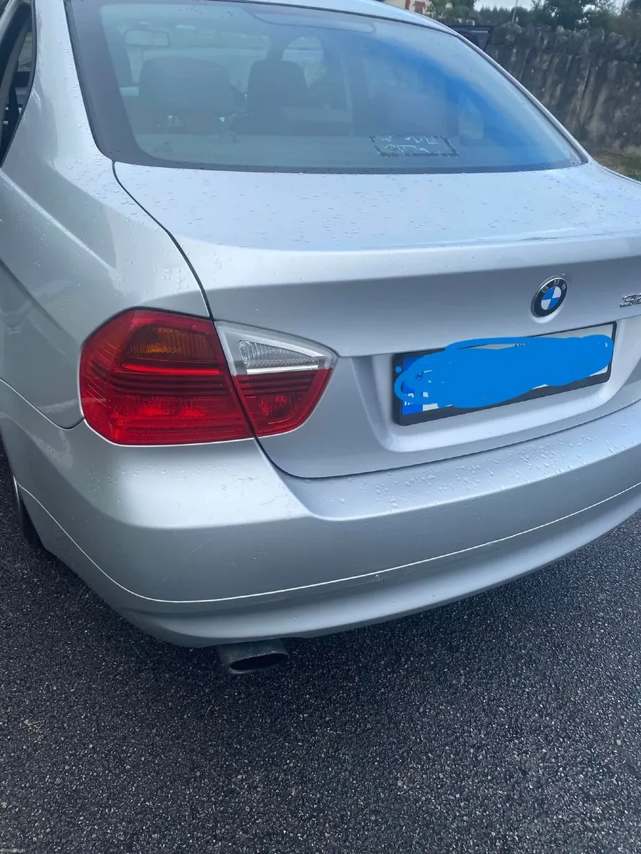 BMW 3-Series 2008 - Image 2
