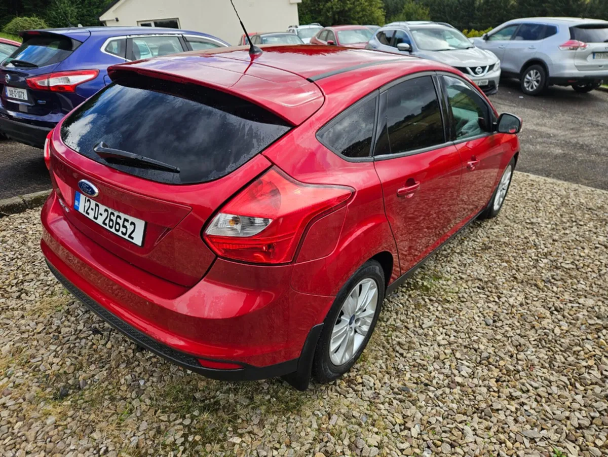 Ford Focus 1.6 - Image 6
