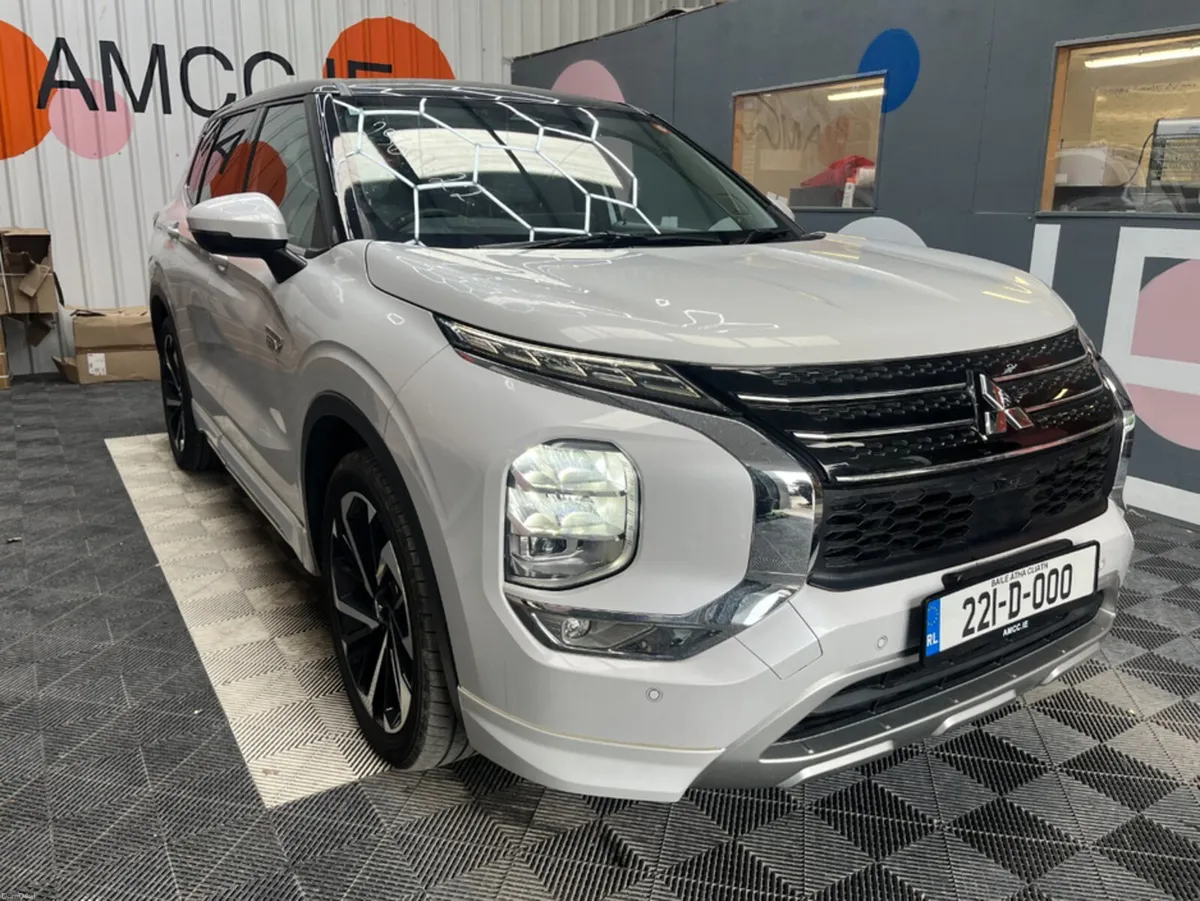 Mitsubishi Outlander 2023 MITSUBISHI OUTLANDER PHE - Image 1