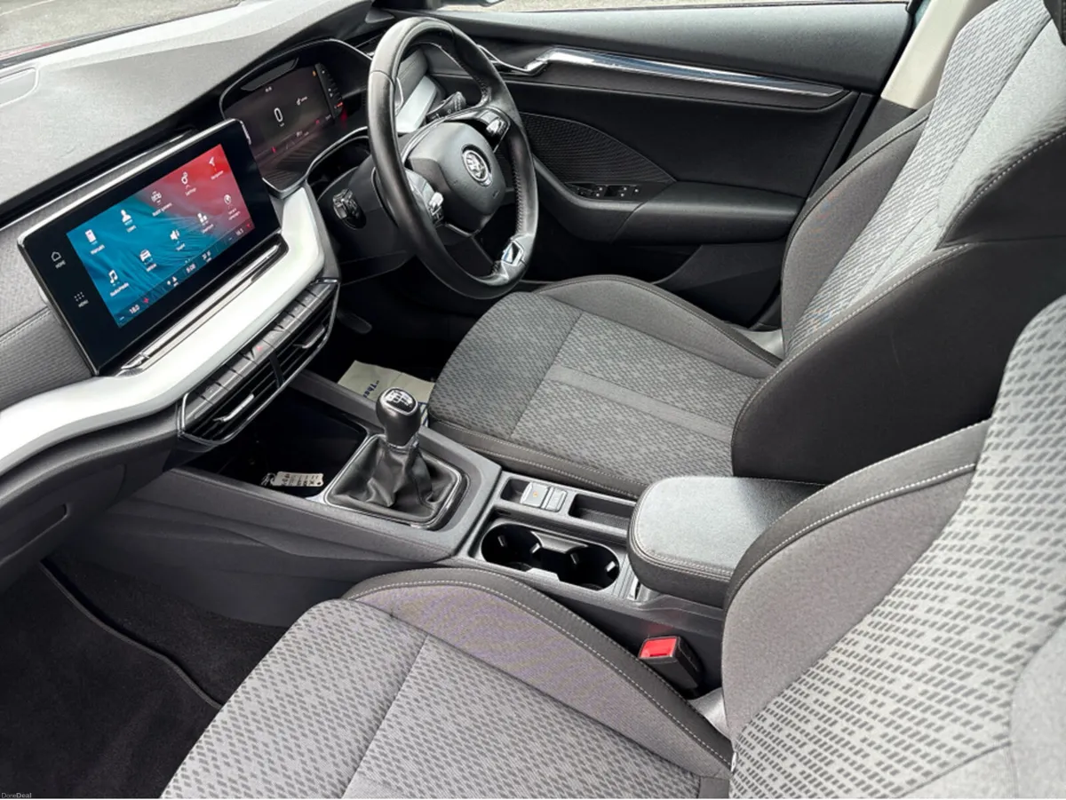 Skoda Octavia COMBI STYLE 1.0 TSI 119HP 4DR 110HP - Image 4