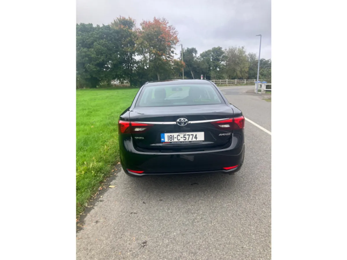 Toyota Avensis 1.6 D LUNA 4DR - Image 6