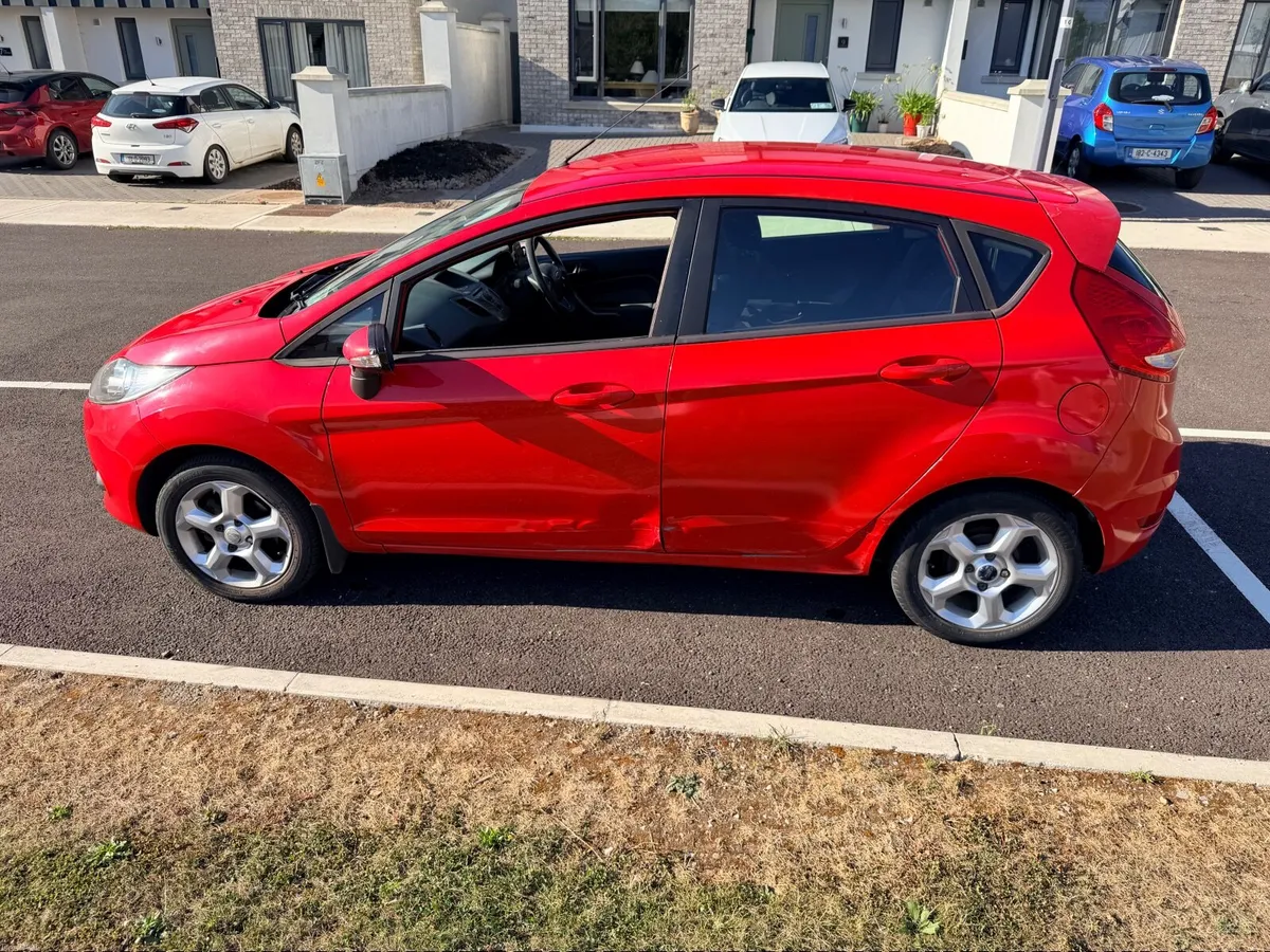 Ford Fiesta 2011 - Image 4