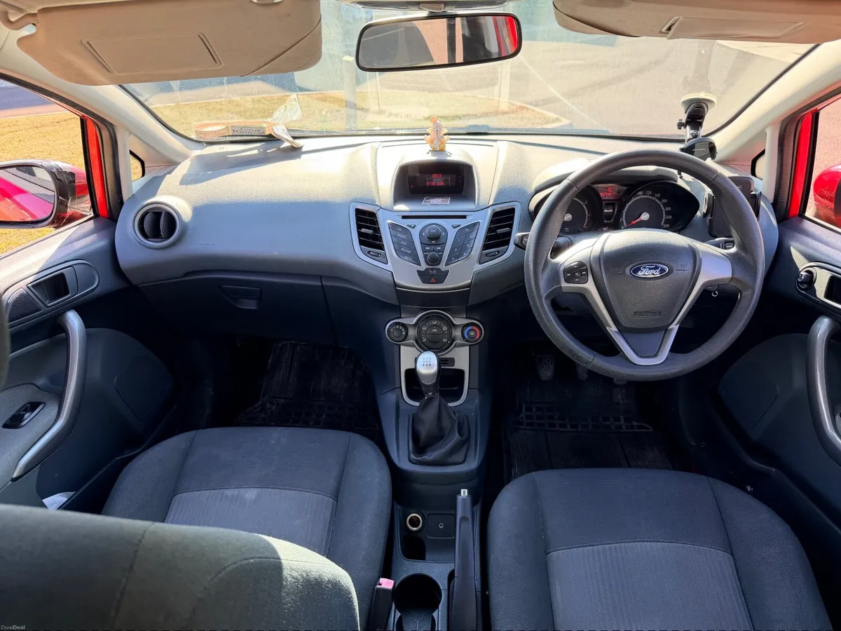 Ford Fiesta 2011 - Image 6