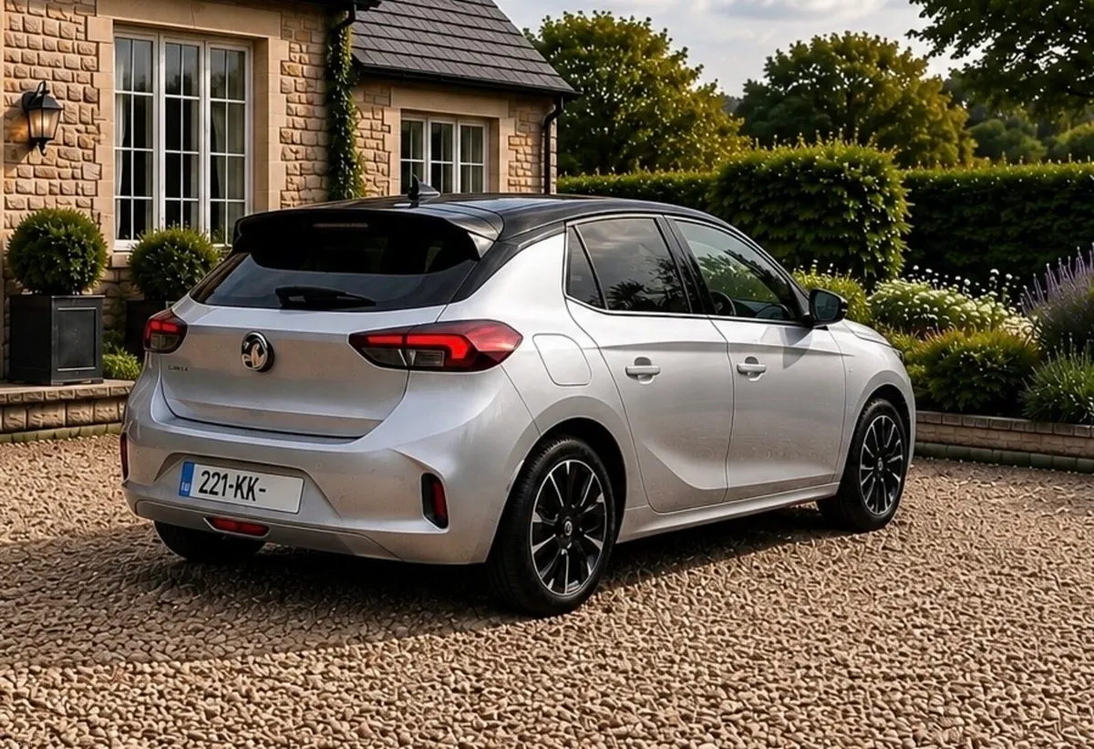 2022 Corsa Electric Elite Premium 50KWH - Image 3