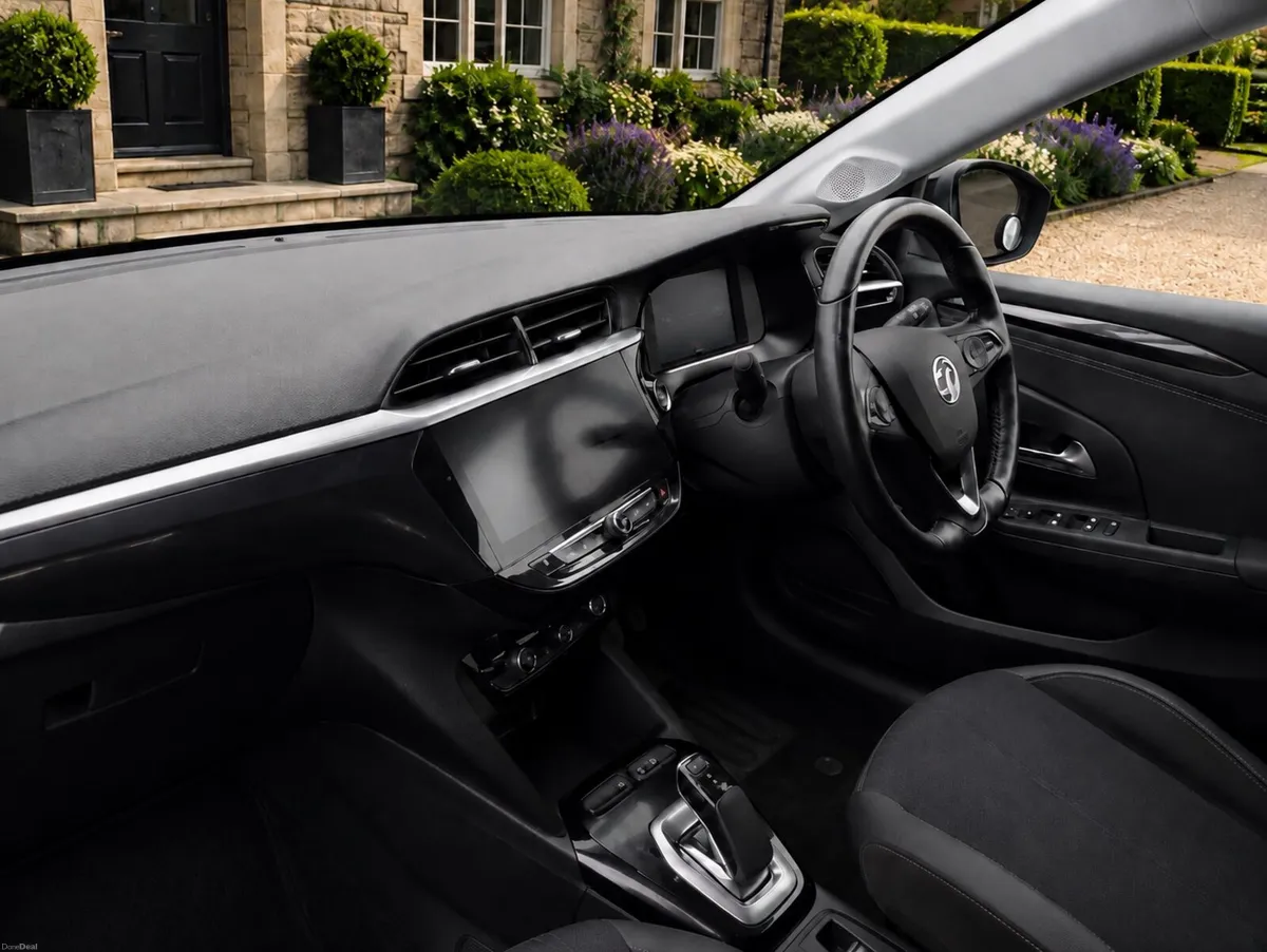 2022 Corsa Electric Elite Premium 50KWH - Image 4