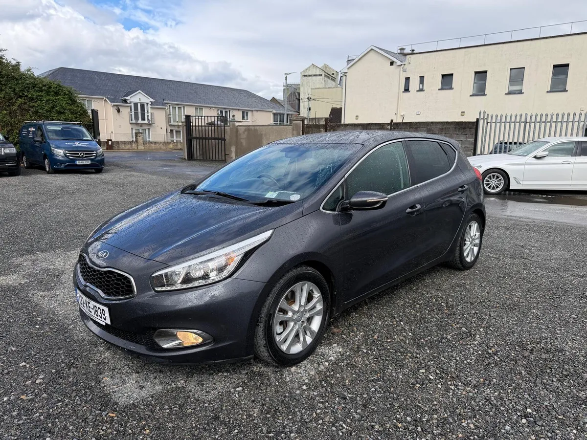 132 KIA CEED 3, 1.6 CRDI 5 DOOR HATCH 6 SPEED - Image 1