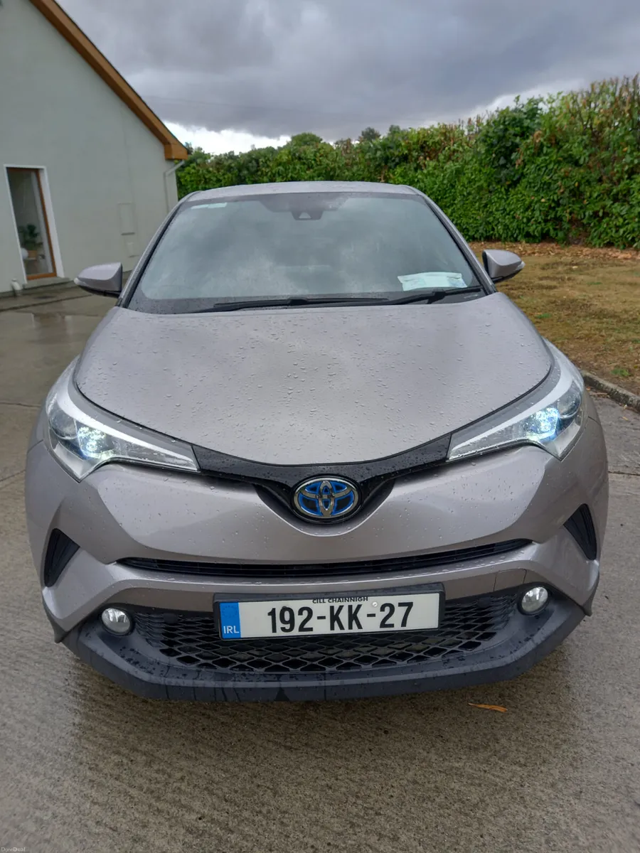 2019 Toyota C-HR 1.8 Petrol Hybrid - Image 2