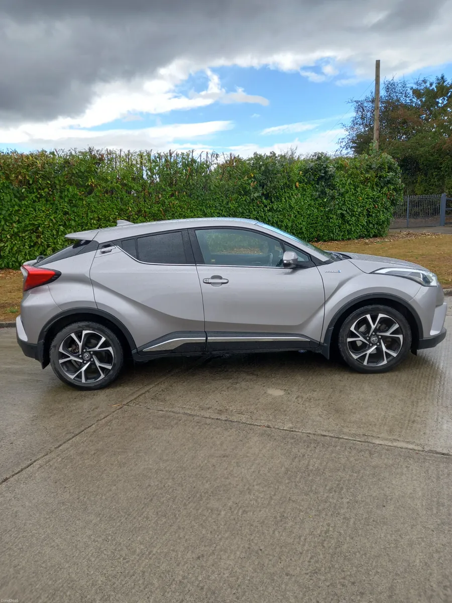 2019 Toyota C-HR 1.8 Petrol Hybrid - Image 3