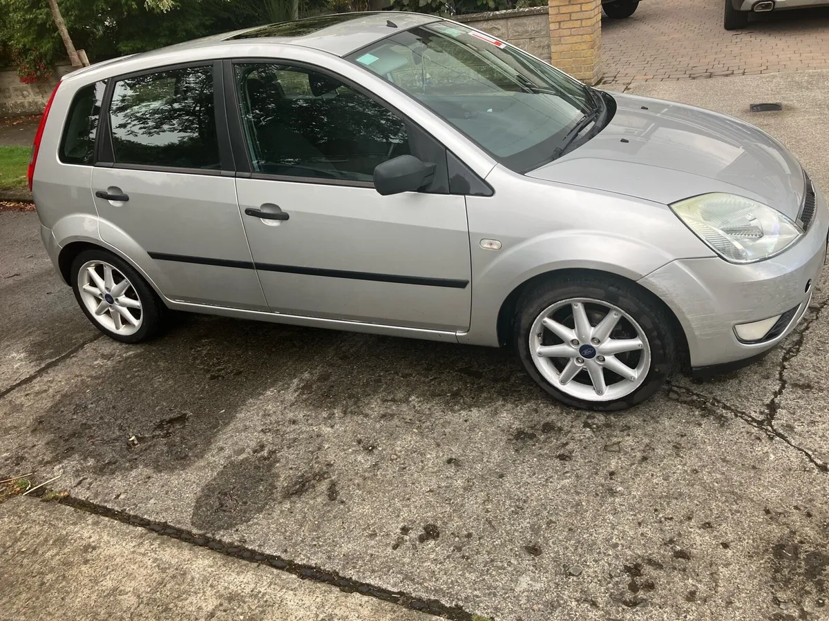 Ford fiesta - Image 4