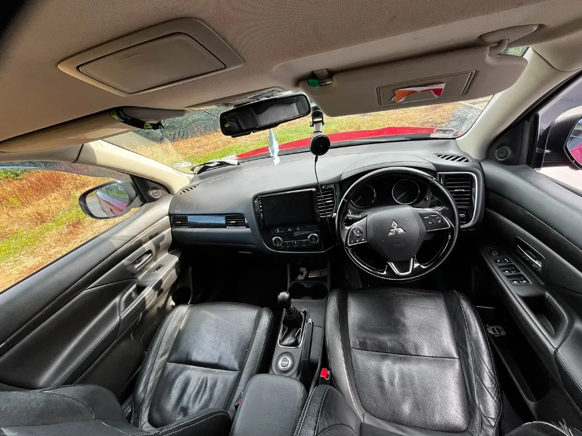 Mitsubishi Outlander 2016 - Image 2