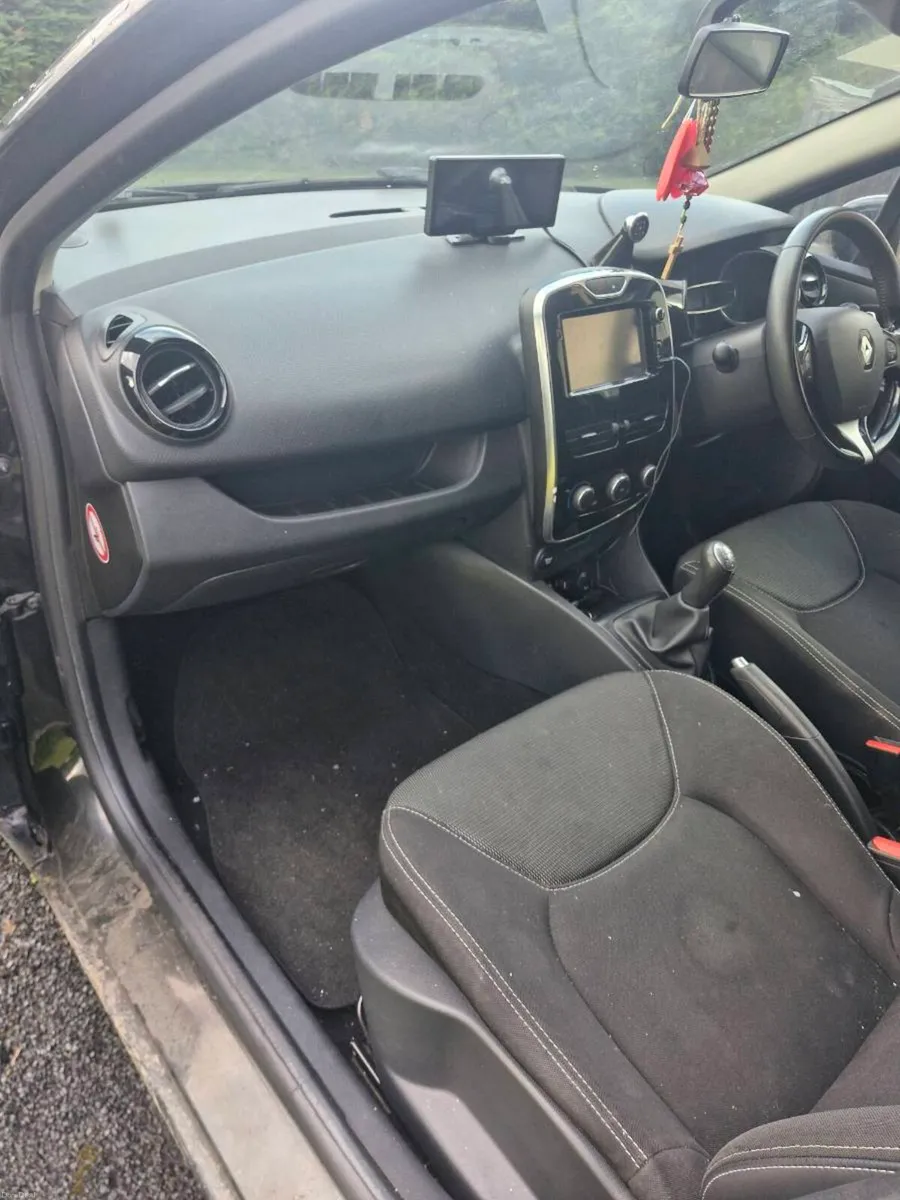 Renault Clio - Image 3
