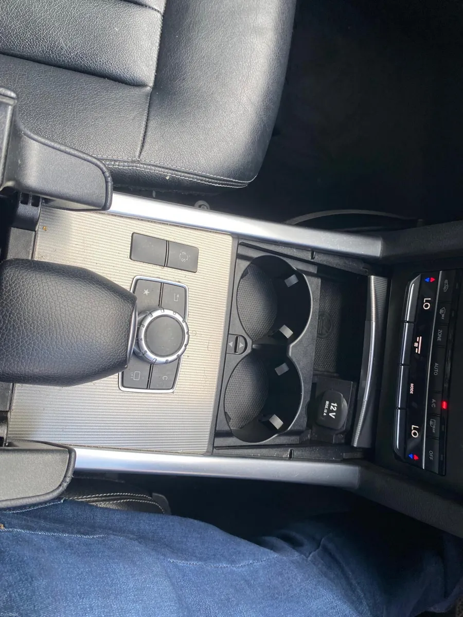 Mercedes-Benz E-Class 2015 - Image 2