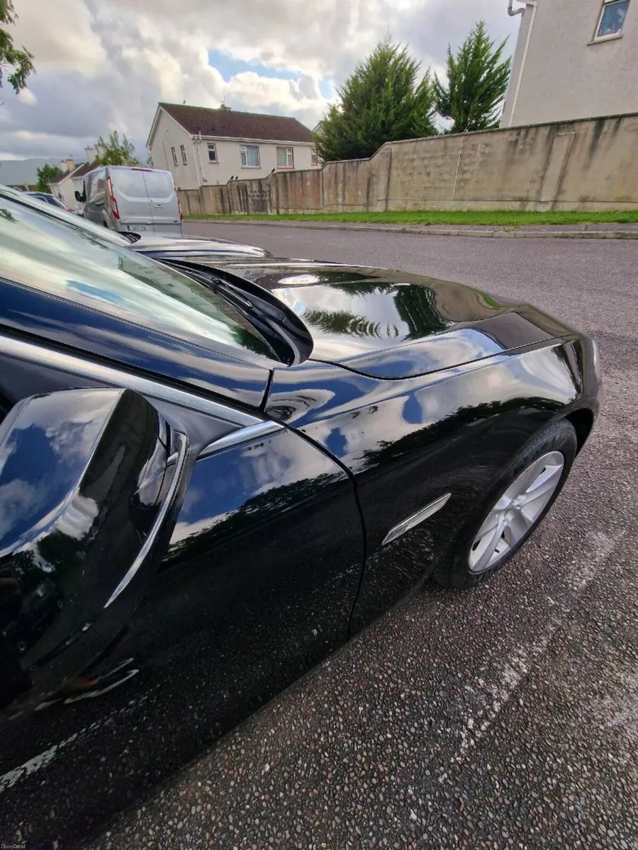 Car BMW 520 2011 - Image 6