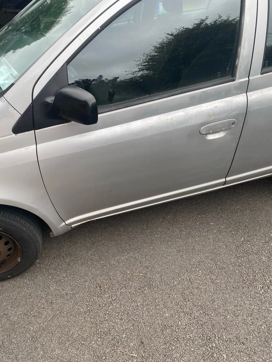 Toyota Yaris - Image 6