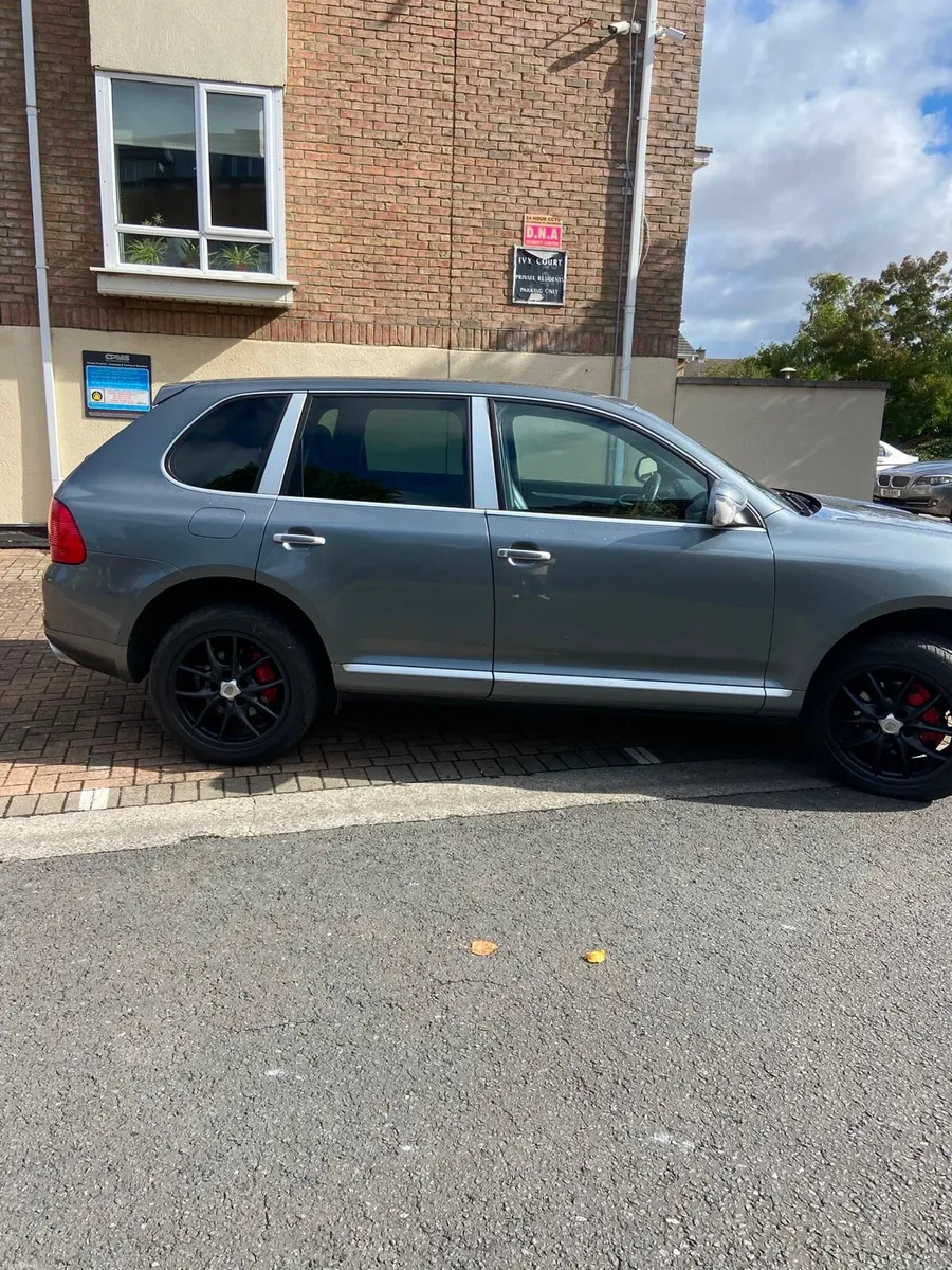 Porsche Cayenne - Image 3