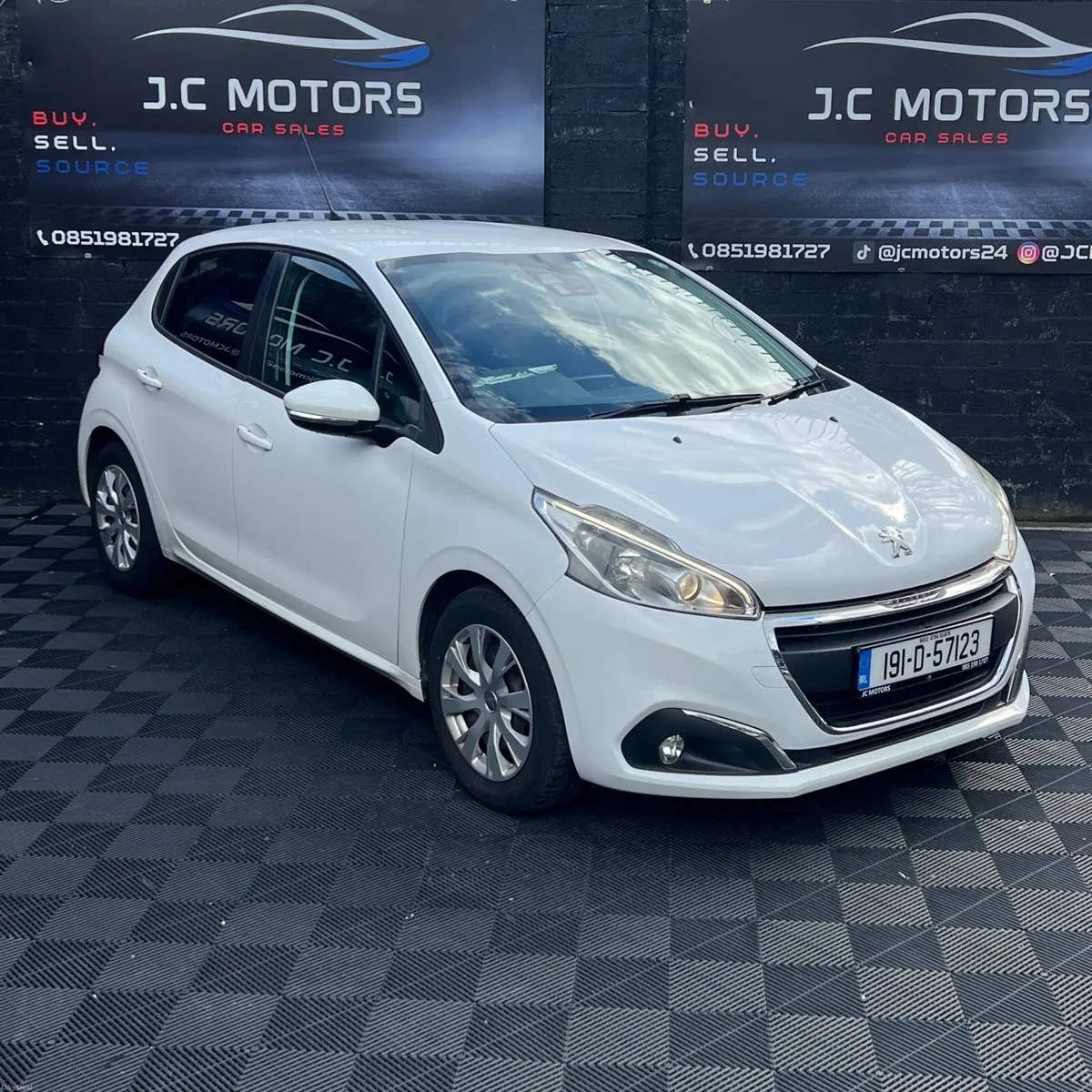 2019 Peugoet 208 (Low KM) Automatic - Image 1