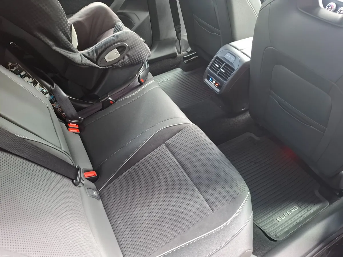 Skoda Superb 2026 - Image 2