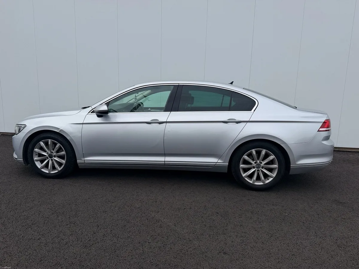 Vw Passat 2015 DSG - Image 2