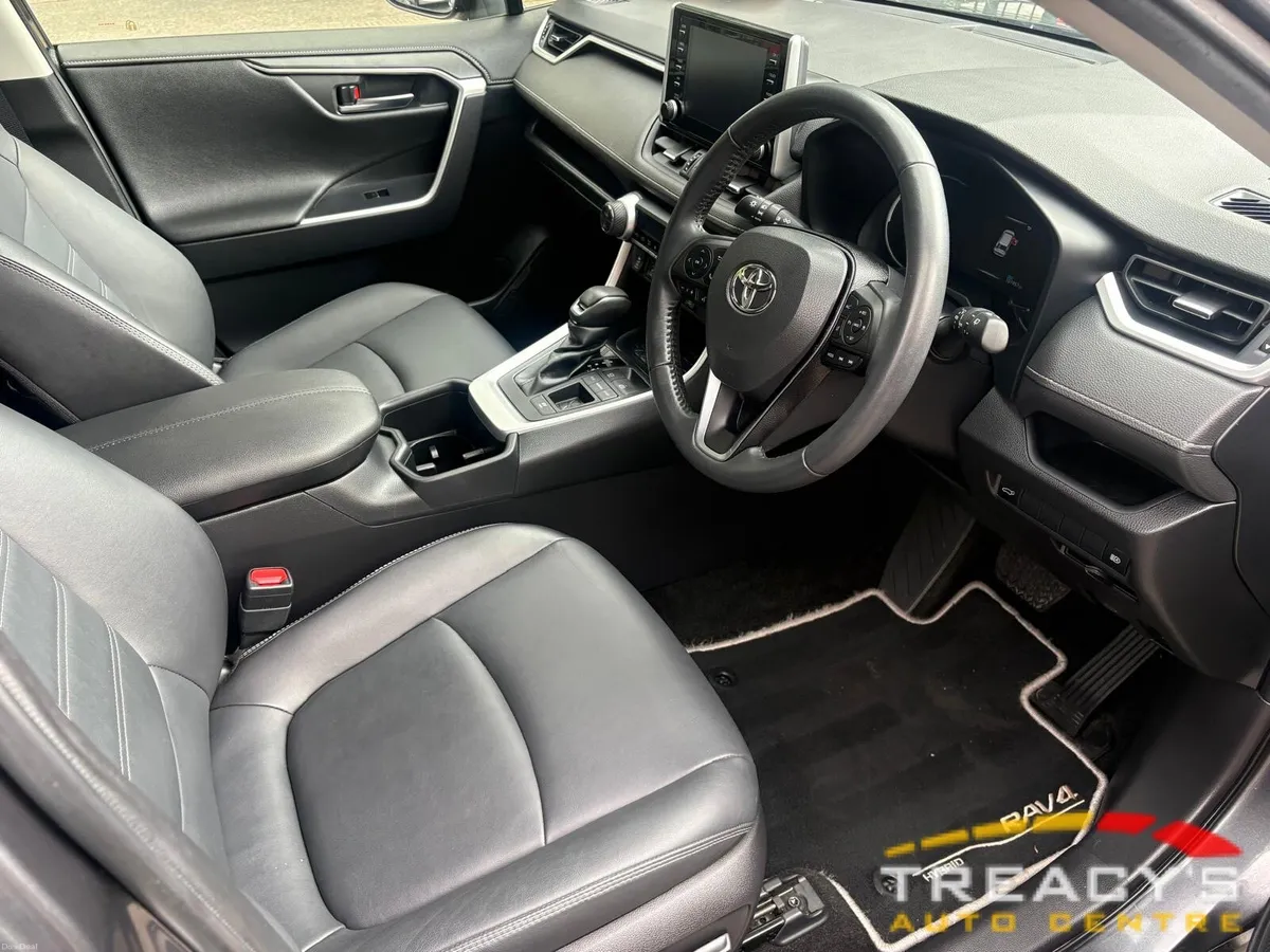 Toyota RAV4 2022 HYBRID SOL 4DR AUTO - Image 4
