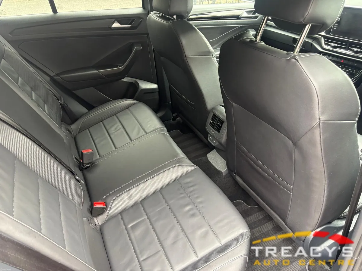 Volkswagen T-Roc R-LINE PETROL 1.5 PANORAMIC ROOF - Image 5