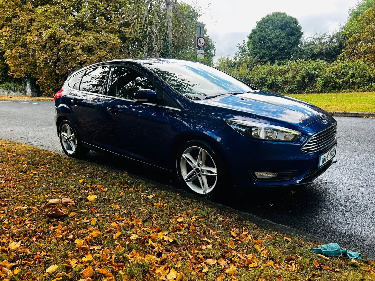 Ford Focus Titanium  Ecoboost - Image 2