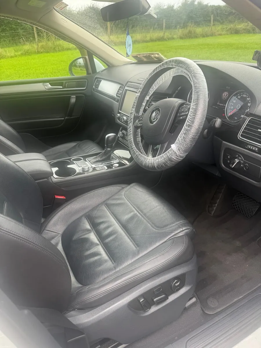 Volkswagen Touareg 2018 - Image 6