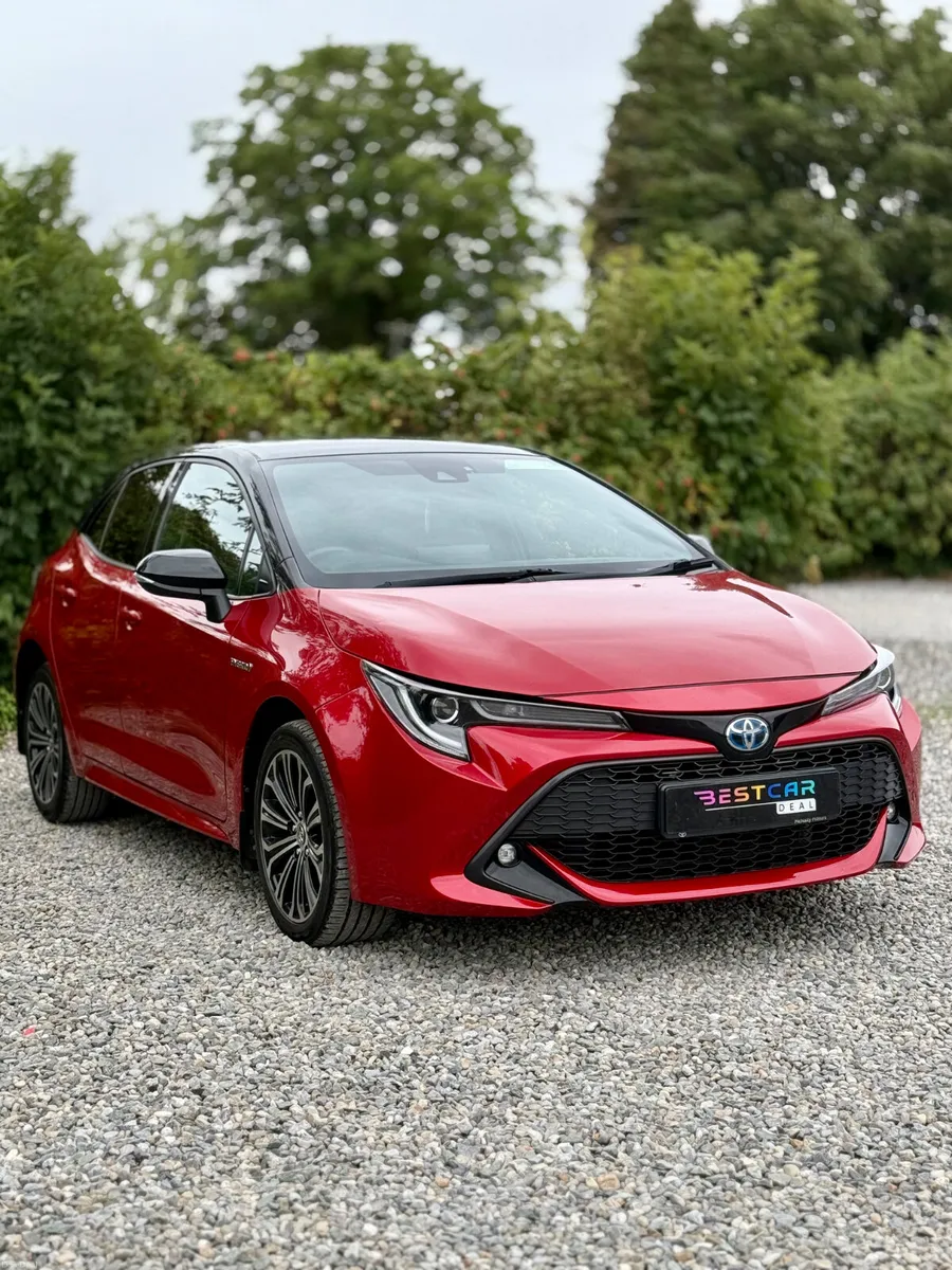 2019 Toyota Corolla Luna Sport 1.8Hybrid Automatic - Image 3
