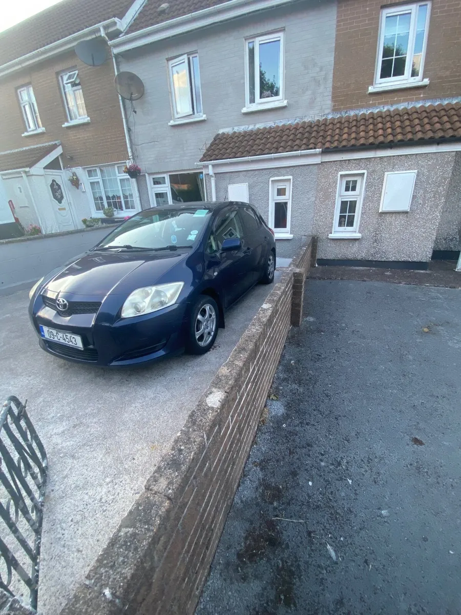 Toyota Auris 2009 - Image 4