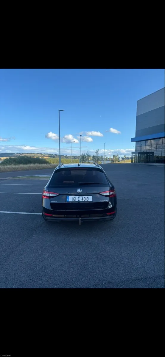 Skoda superb estate - Image 4