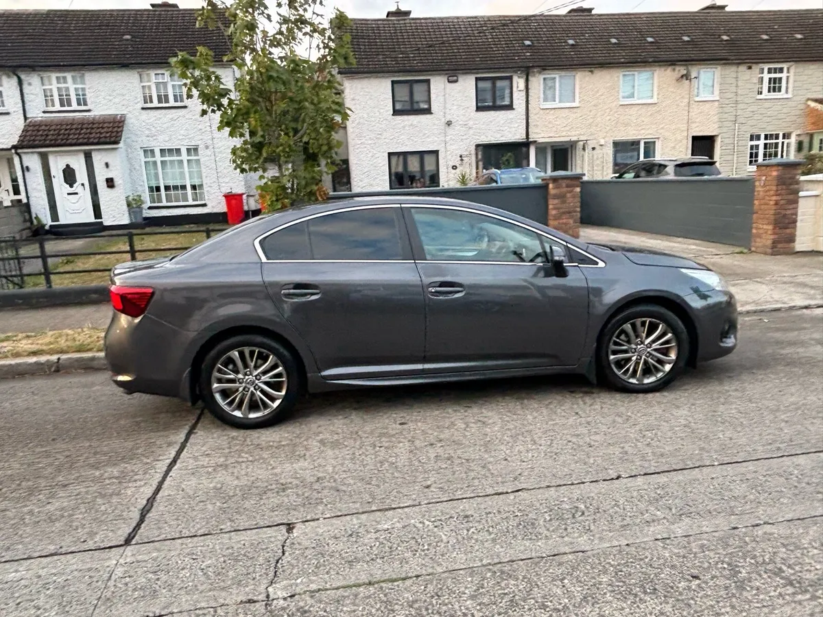 2018 Toyota avensis - Image 3