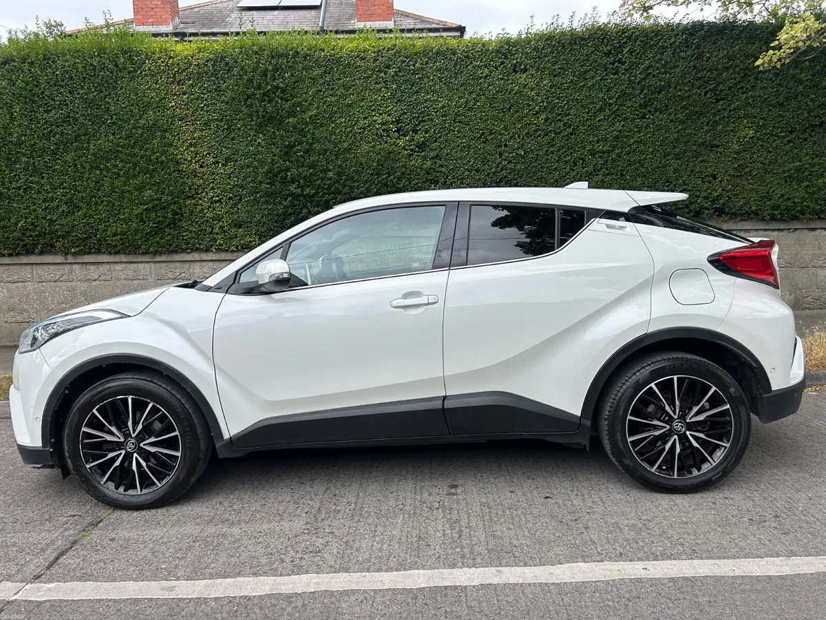 2017 TOYOTA CHR PETROL PARKING CAMREA - Image 4